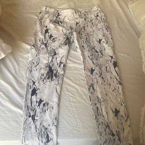 White marble leggings by Calia